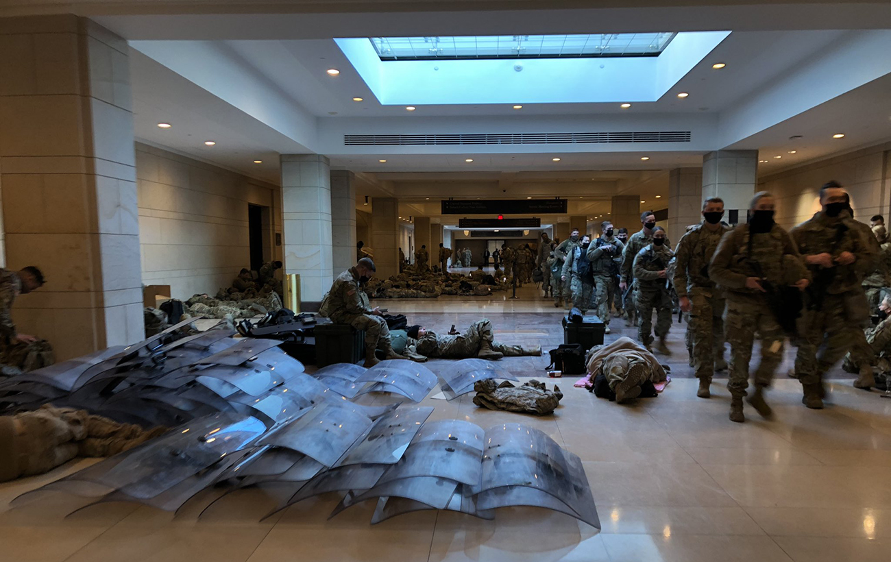 Появились фото "оккупированного" Вашингтона накануне инаугурации Байдена: такого не видели никогда